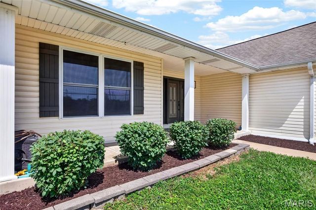 2745 Saint Peters Howell Road, St Peters, MO 63376