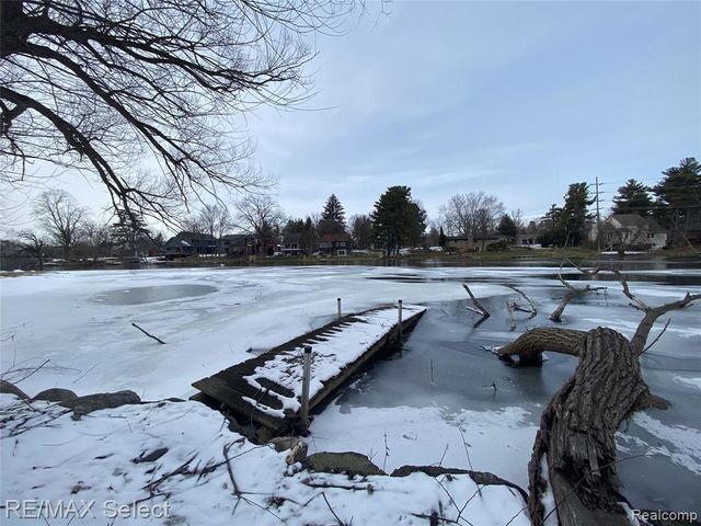 524 W Huron Street, Milford, MI 48381