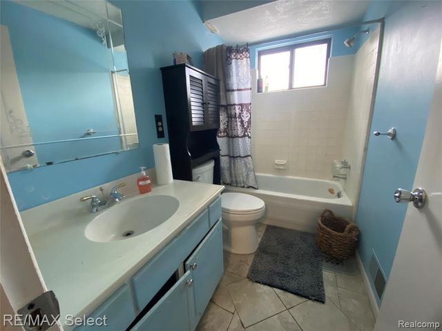 524 W Huron Street, Milford, MI 48381