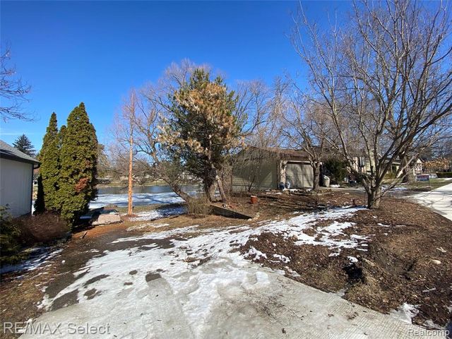 524 W Huron Street, Milford, MI 48381