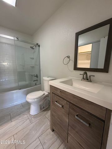 6826 W PIERSON Street, Phoenix, AZ 85033