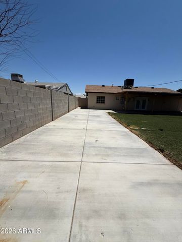 6826 W PIERSON Street, Phoenix, AZ 85033