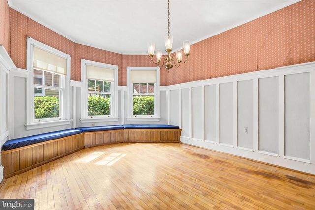 2140 WAYNE AVE, Abington, PA 19001