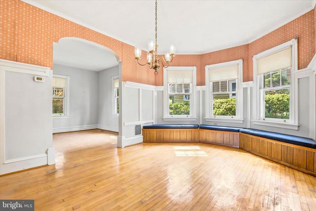 2140 WAYNE AVE, Abington, PA 19001