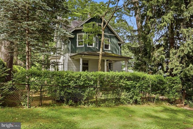 2140 WAYNE AVE, Abington, PA 19001
