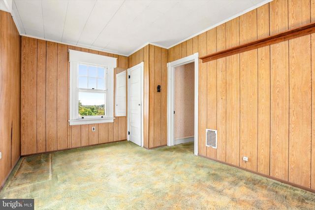2140 WAYNE AVE, Abington, PA 19001
