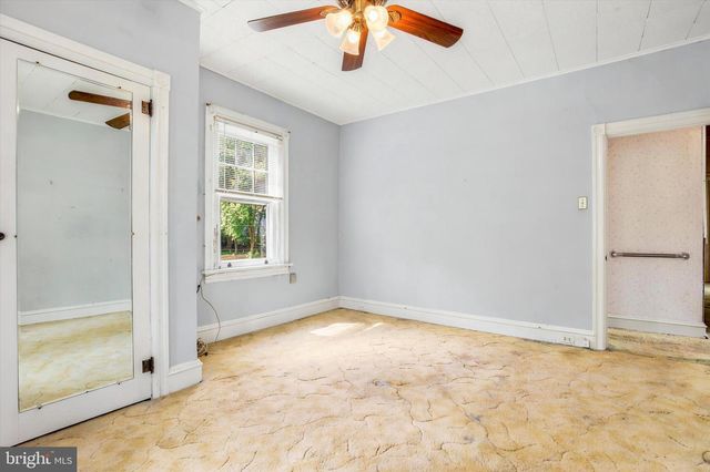 2140 WAYNE AVE, Abington, PA 19001