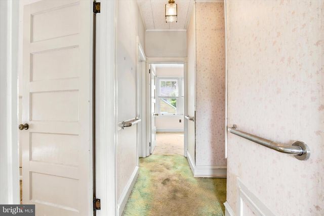 2140 WAYNE AVE, Abington, PA 19001