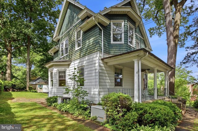 2140 WAYNE AVE, Abington, PA 19001
