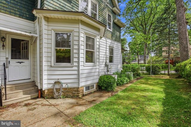 2140 WAYNE AVE, Abington, PA 19001
