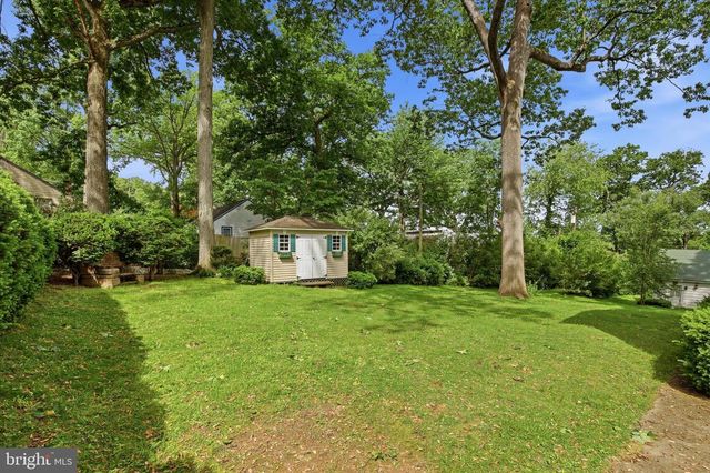 2140 WAYNE AVE, Abington, PA 19001