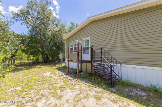 179 KINGFISH Road, Pomona Park, FL 32181