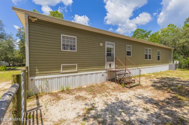 179 KINGFISH Road, Pomona Park, FL 32181