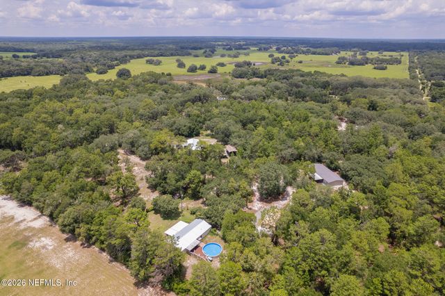 179 KINGFISH Road, Pomona Park, FL 32181