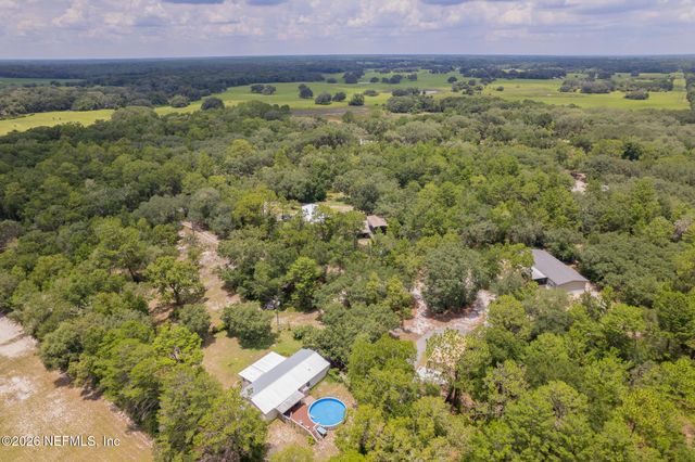 179 KINGFISH Road, Pomona Park, FL 32181