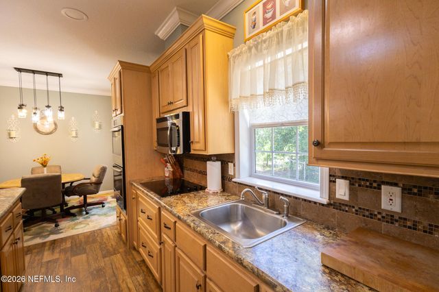 179 KINGFISH Road, Pomona Park, FL 32181