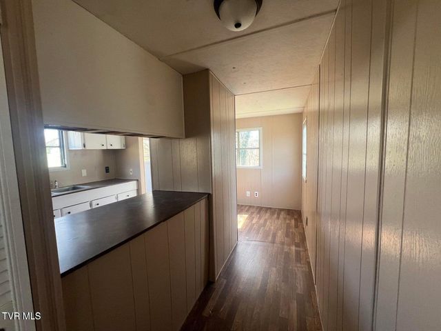 2004 Charlotte Street, Kingsport, TN 37660