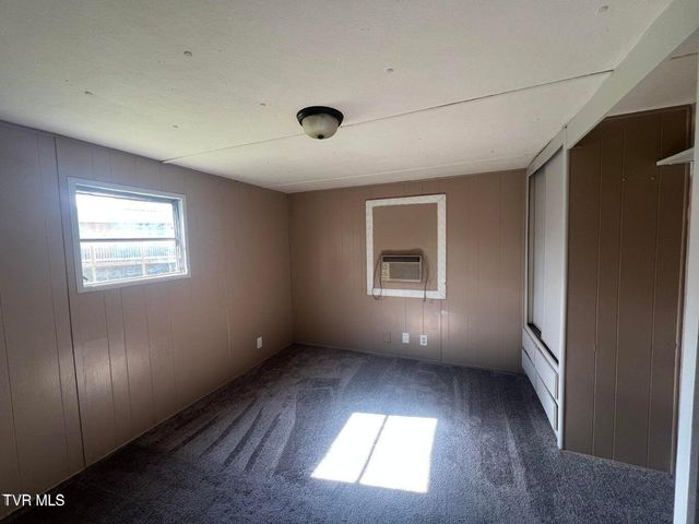 2004 Charlotte Street, Kingsport, TN 37660