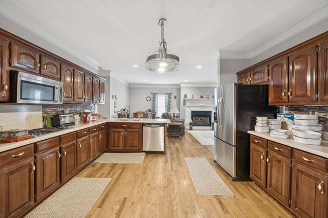 33 Bishop Rd, Lawrenceburg, TN 38464