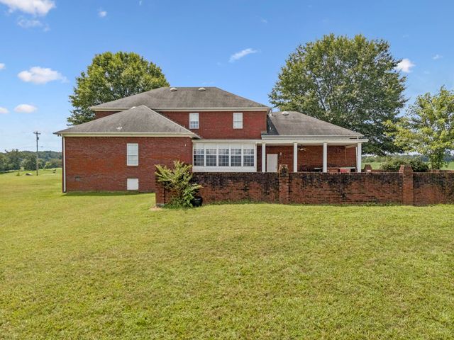 33 Bishop Rd, Lawrenceburg, TN 38464