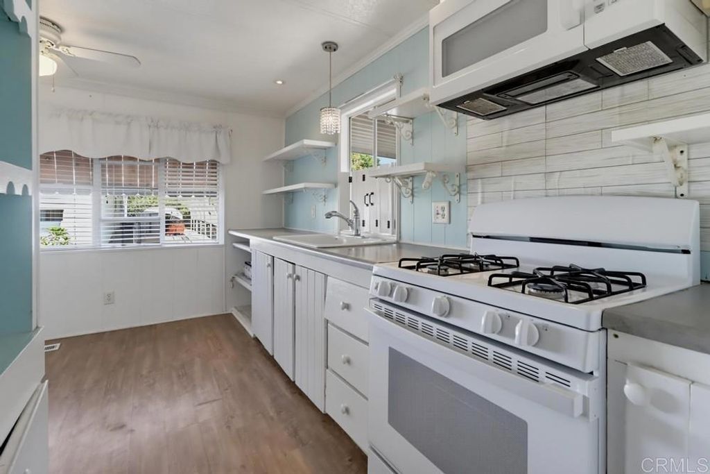 2130 Sunset Drive 104, Vista, CA 92081 — photo 5