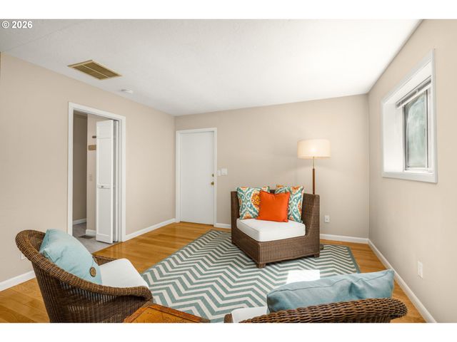 7875 Sw 184TH Ave, Beaverton, OR 97007