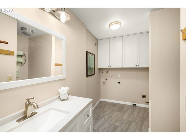 7875 Sw 184TH Ave, Beaverton, OR 97007