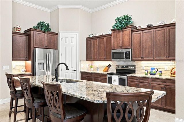 2341 LAKE JAMES WAY, Lakeland, FL 33810