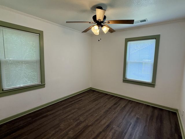 714 McGraw St, Clarksville, TN 37040