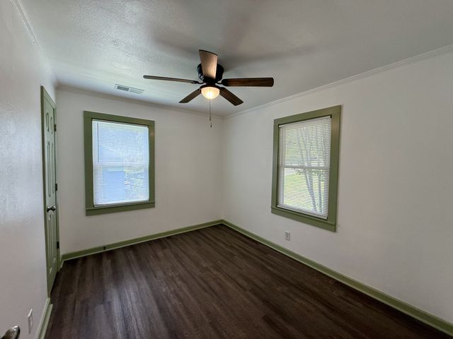714 McGraw St, Clarksville, TN 37040