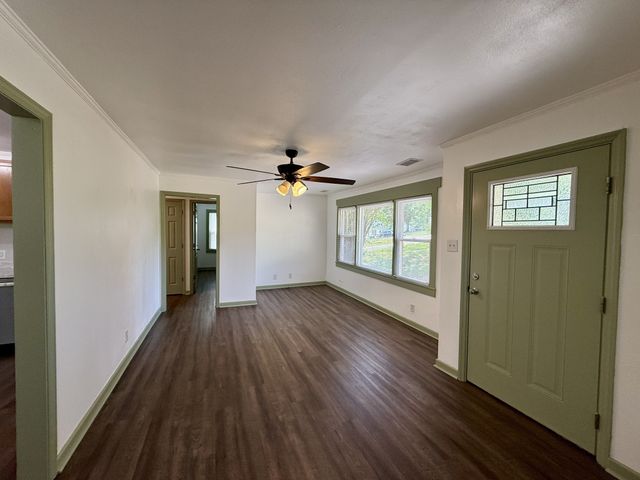 714 McGraw St, Clarksville, TN 37040