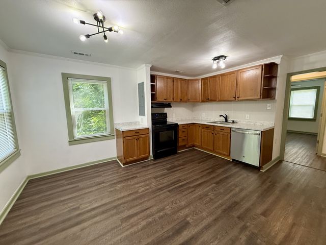 714 McGraw St, Clarksville, TN 37040