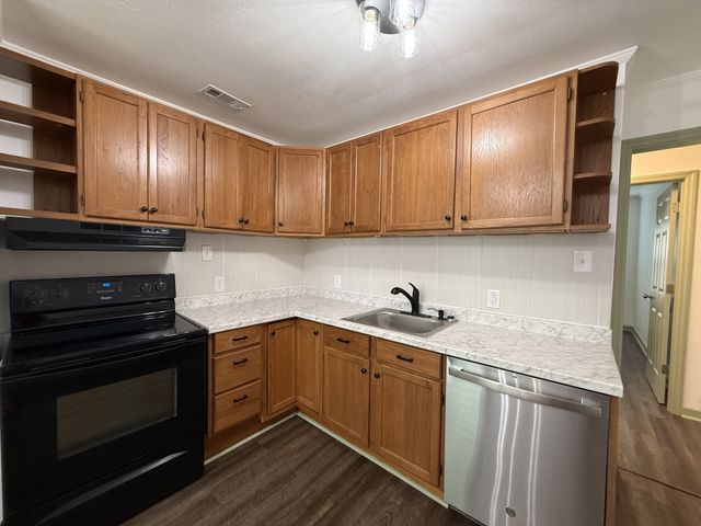 714 McGraw St, Clarksville, TN 37040