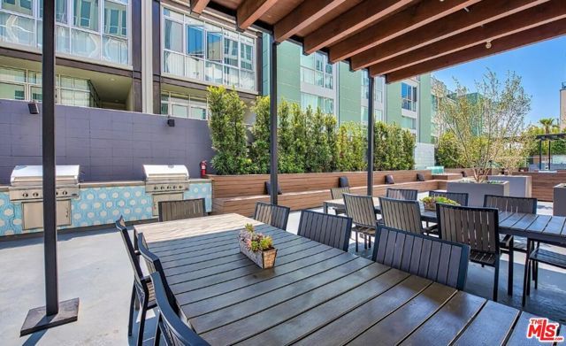 4133 Redwood Avenue 1015, Los Angeles, CA 90066