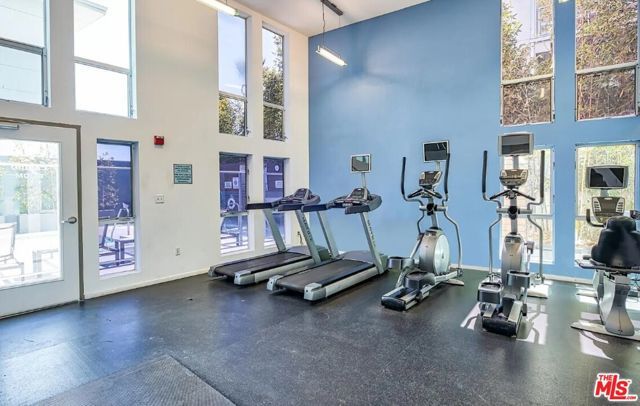 4133 Redwood Avenue 1015, Los Angeles, CA 90066