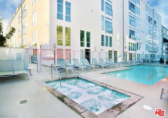 4133 Redwood Avenue 1015, Los Angeles, CA 90066