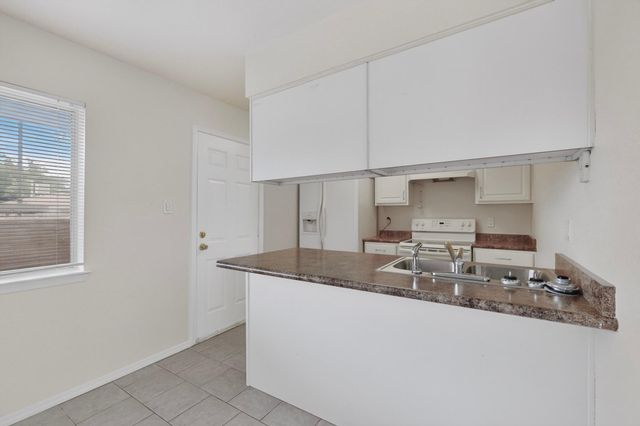 4200 Montgomery Boulevard NE 124, Albuquerque, NM 87109