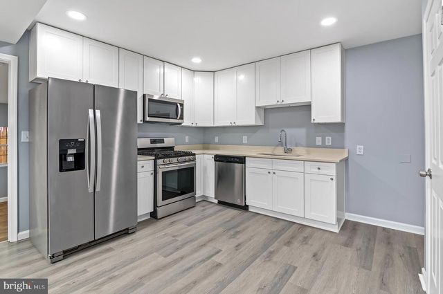 609 BARTLETT AVENUE, Baltimore, MD 21218