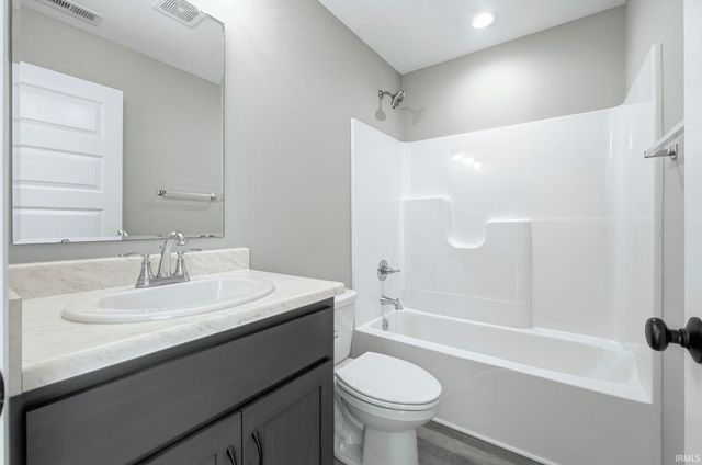 1436 Marsh Deer Run, Huntertown, IN 46748