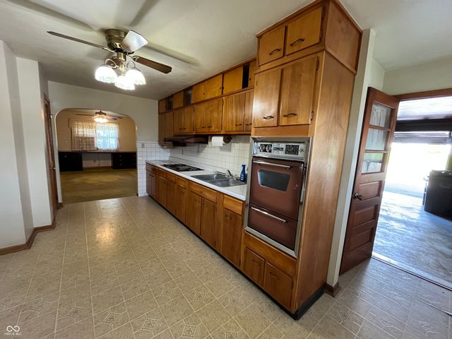 4212 Columbus Avenue, Anderson, IN 46013
