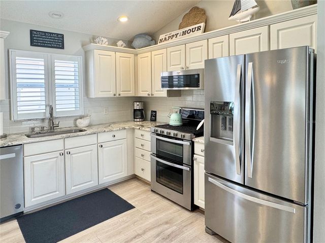 1946 MCCONNELLS AVENUE, The Villages, FL 32162