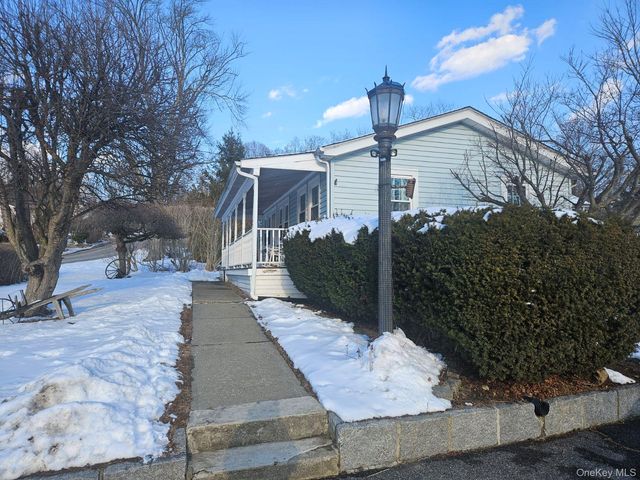 28 Putnam Drive, Carmel, NY 10512