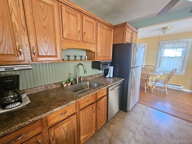 28 Putnam Drive, Carmel, NY 10512