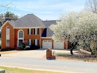 122 N Lakeside Drive NW, Kennesaw, GA 30144