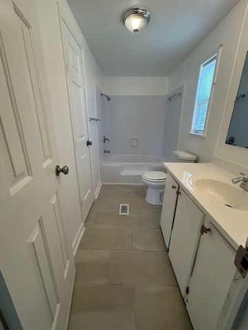 208 Greenbranch Ct, Nashville, TN 37207