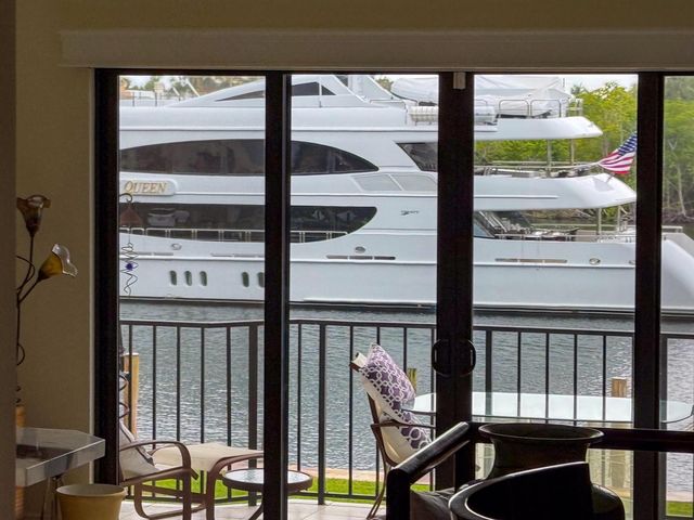 4501 N Ocean Boulevard Th-04, Boca Raton, FL 33431