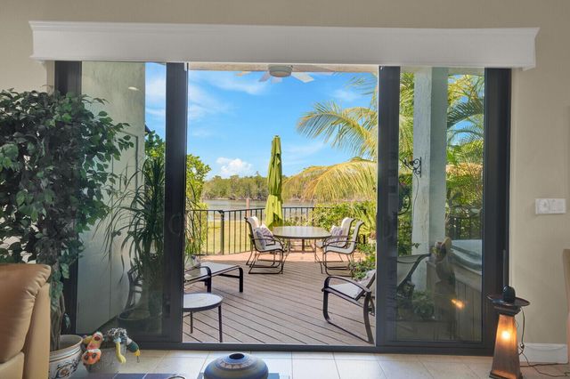 4501 N Ocean Boulevard Th-04, Boca Raton, FL 33431