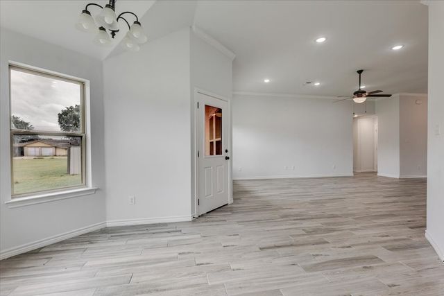 1007 SW 2nd Avenue, Mineral Wells, TX 76067