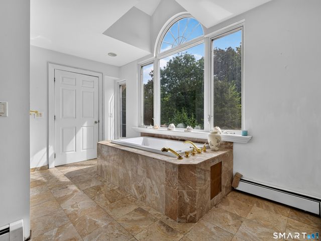 332 Lantern Hill Road, Stonington, CT 06355
