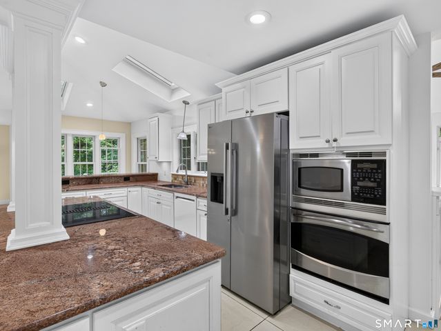 332 Lantern Hill Road, Stonington, CT 06355